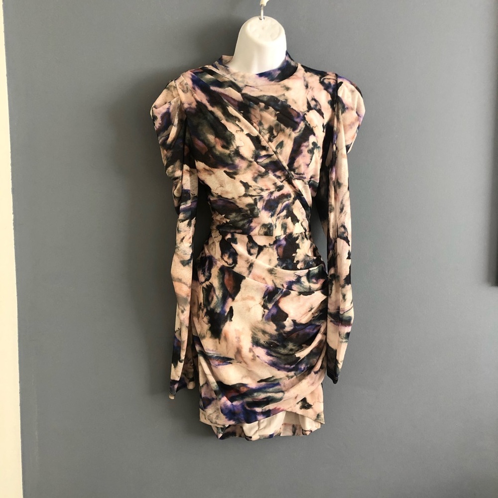 🎉HP🎉 Unique body fitting Rouged Dress